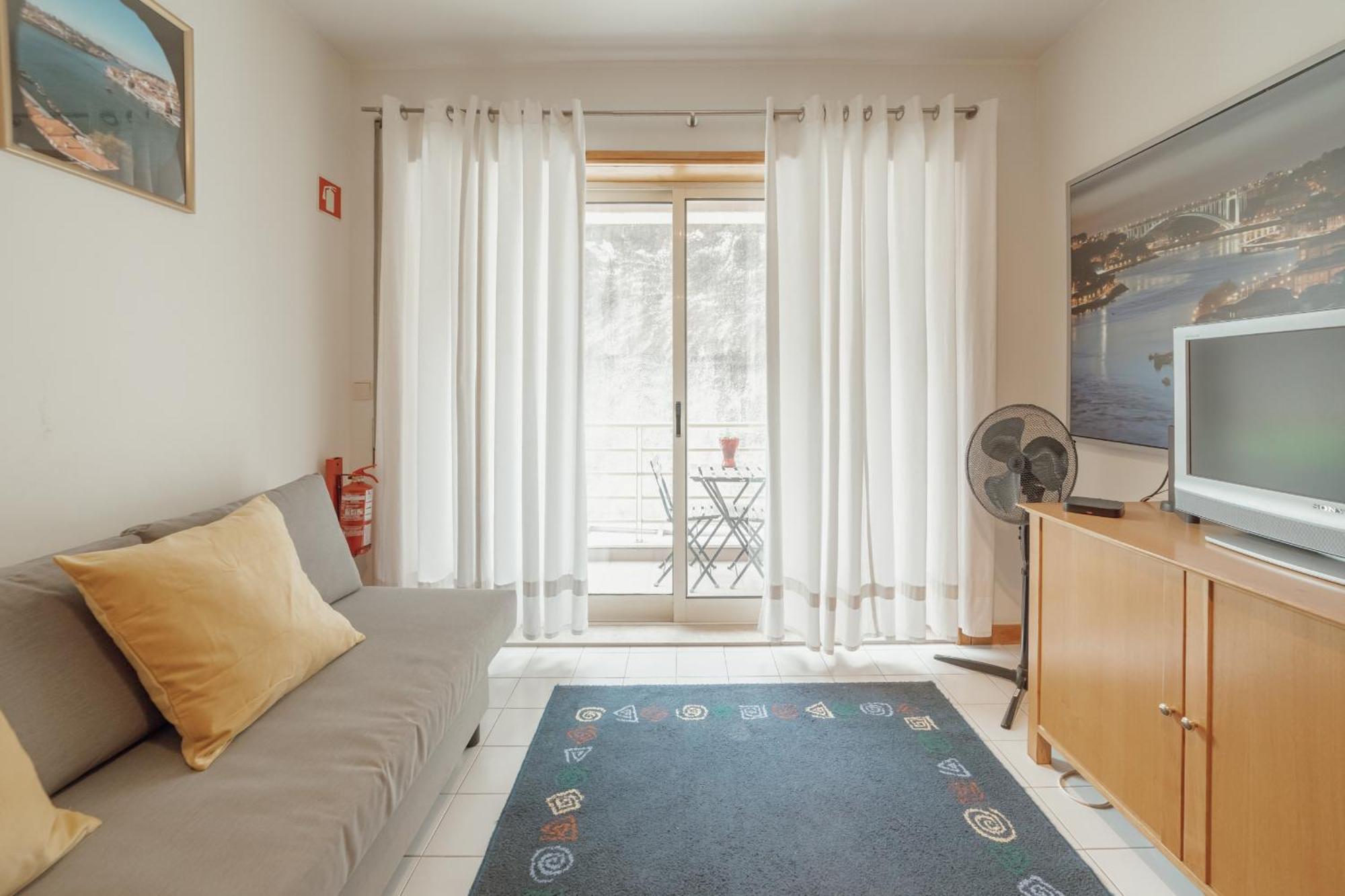 Downtown Trindade Apartment With Terrace By Vacationy Porto Dış mekan fotoğraf